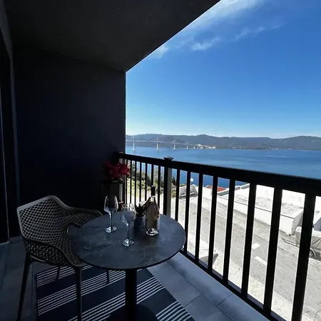 Ora Apartment *