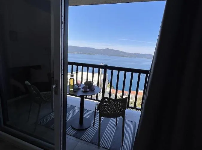 Ora Διαμέρισμα *