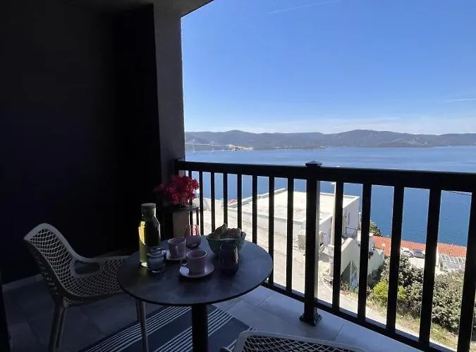 Appartamento Ora Komarna